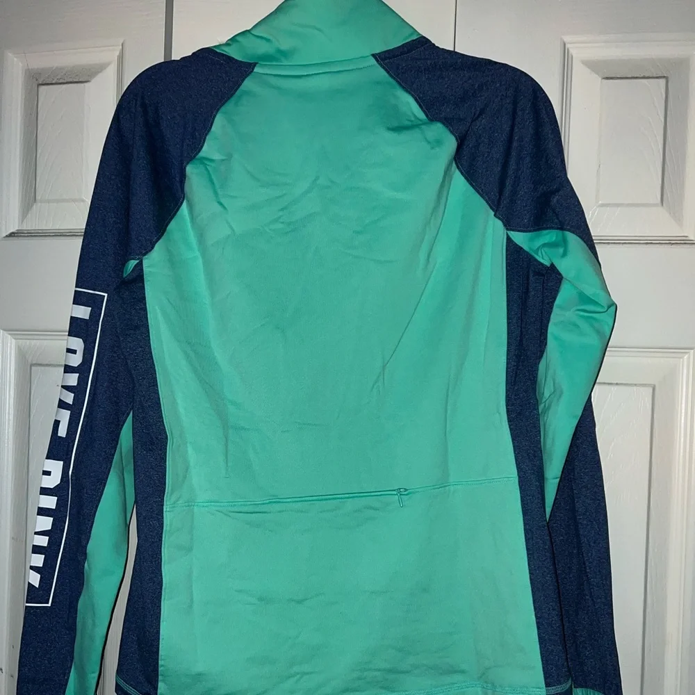 Light pull over - Picture 4 of 4